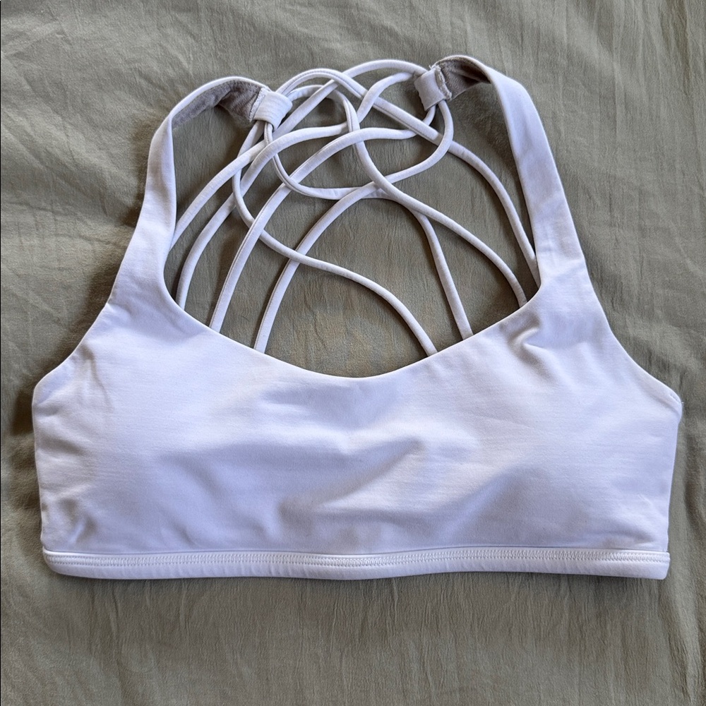 Lululemon Free to Be Bra Size 4 White